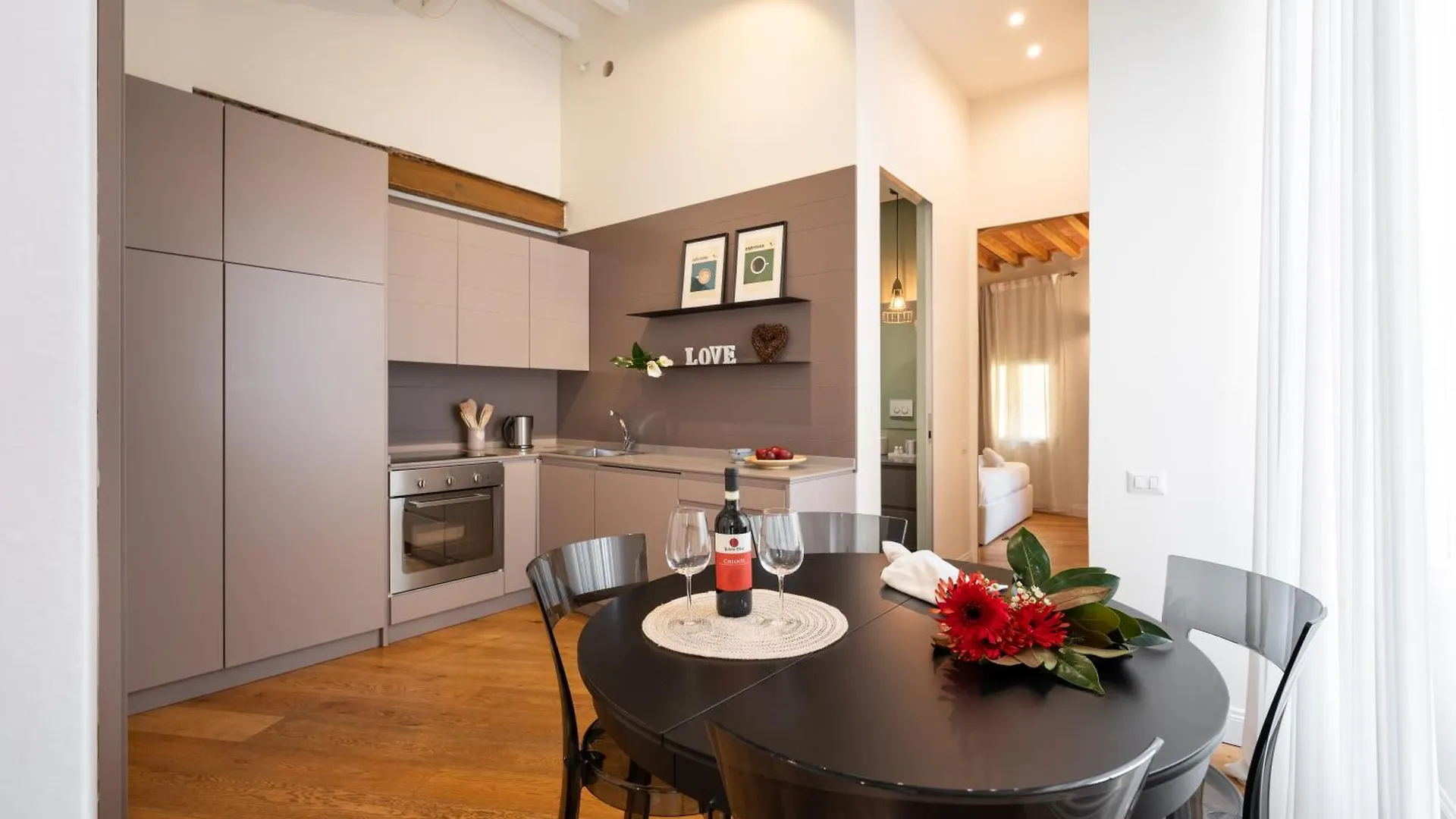 Keys Of Italy - Tornabuoni 5 Tot - Luxury Apartments Firenze
