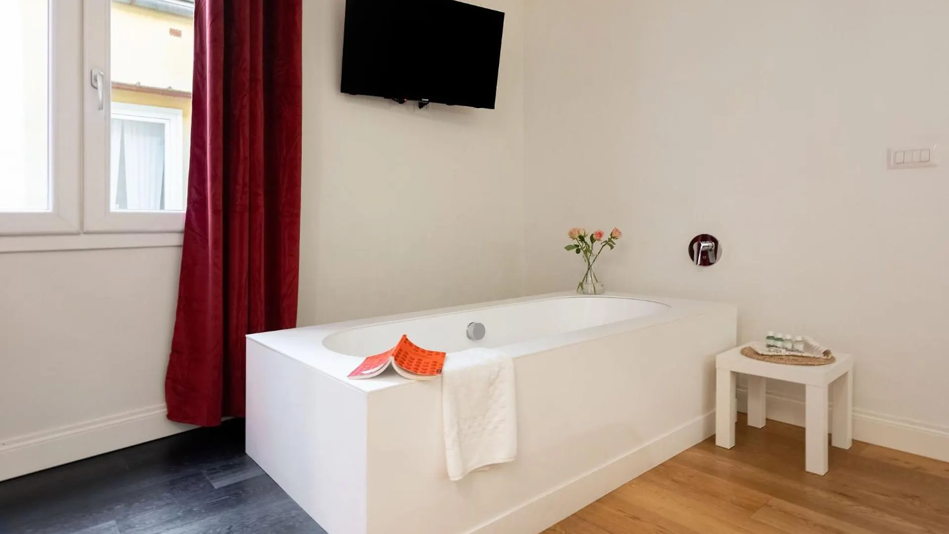 Keys Of Italy - Tornabuoni 5 Tot - Luxury Apartments Firenze