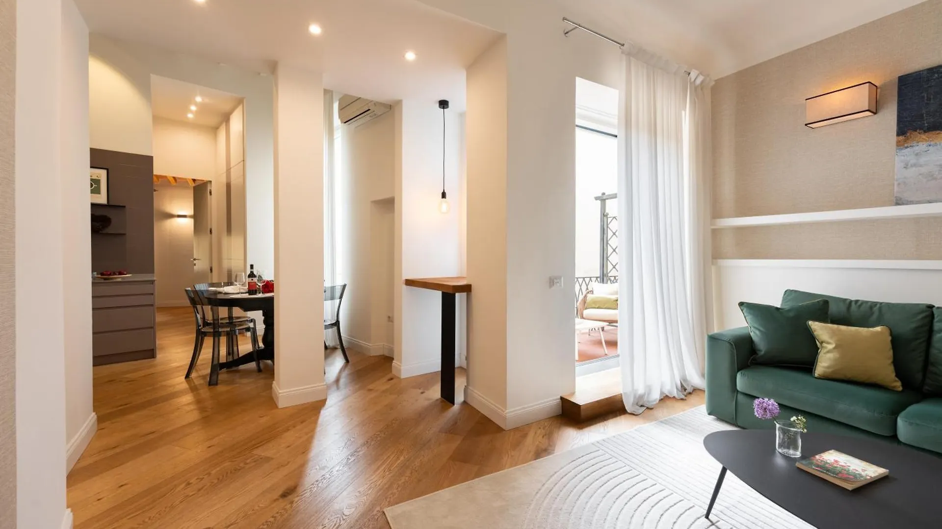 Keys Of Italy - Tornabuoni 5 Tot - Luxury Apartments Florence Italy