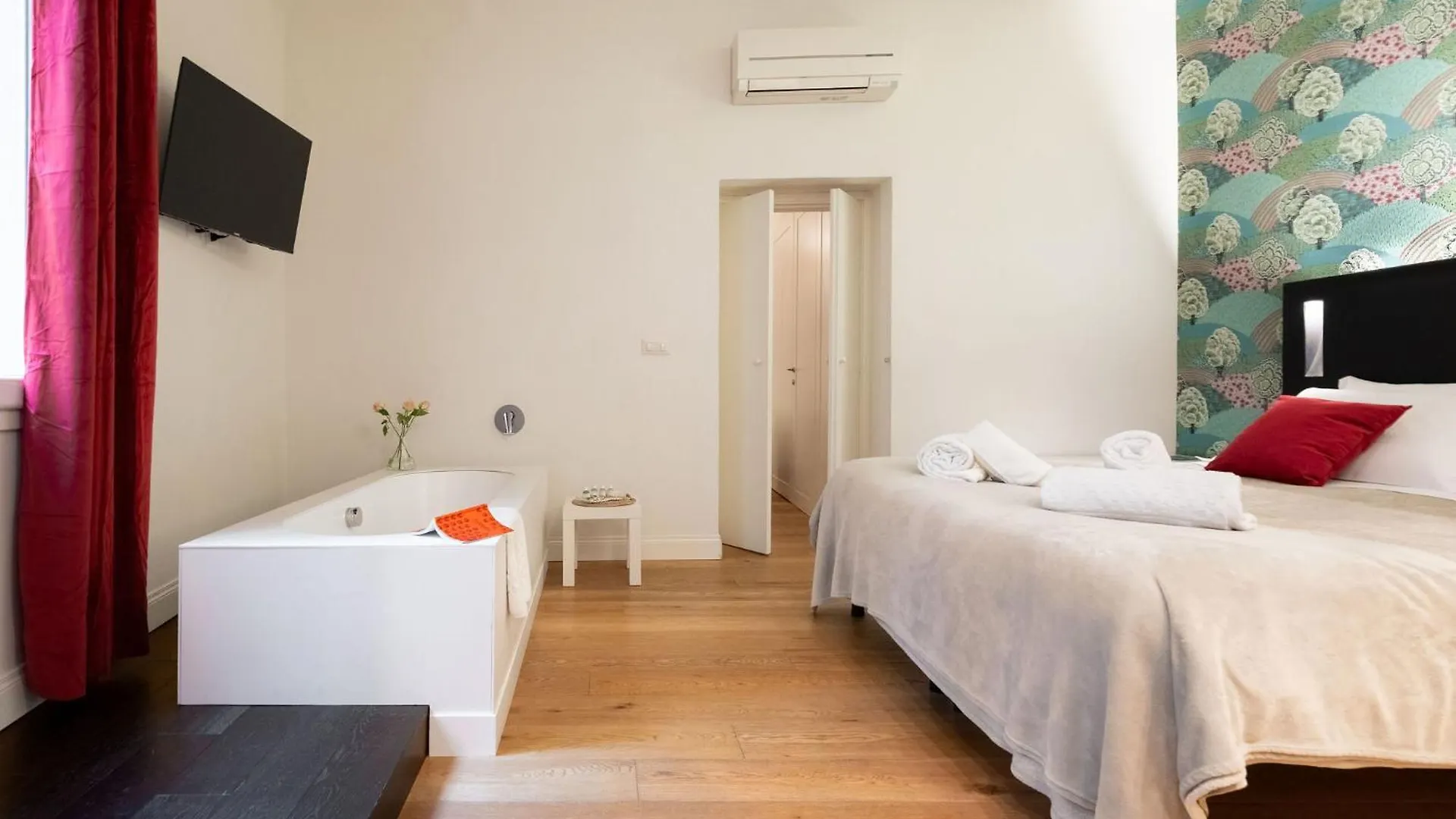 Keys Of Italy - Tornabuoni 5 Tot - Luxury Apartments Florence Italy