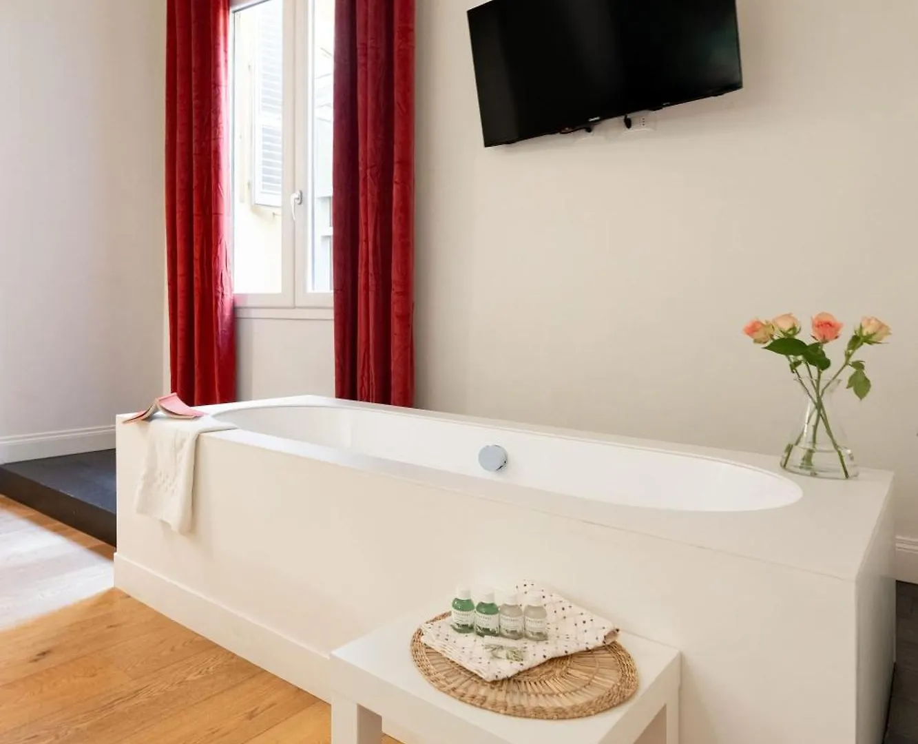 Keys Of Italy - Tornabuoni 5 Tot - Luxury Apartments Florence Italy