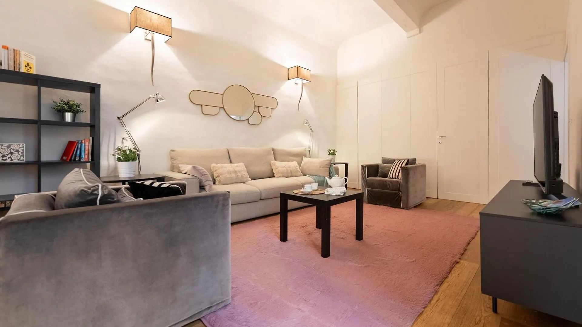 Keys Of Italy - Tornabuoni 5 Tot - Luxury Apartments Florence Italy