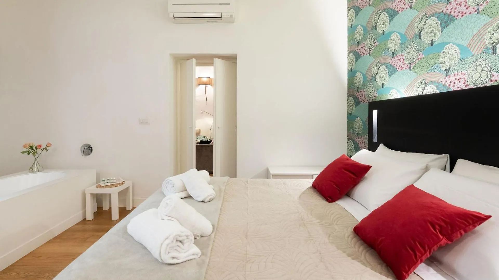 Keys Of Italy - Tornabuoni 5 Tot - Luxury Apartments Florence