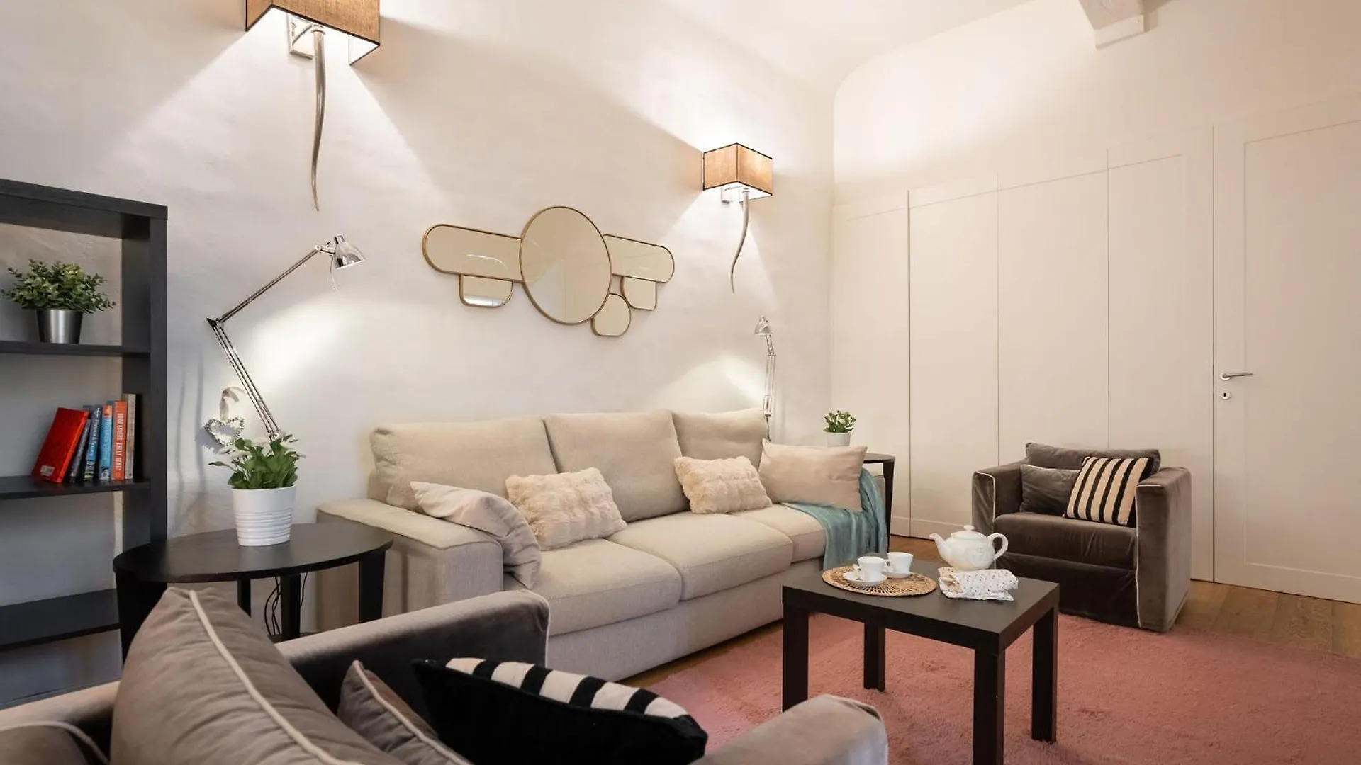 Keys Of Italy - Tornabuoni 5 Tot - Luxury Apartments Florence Italy